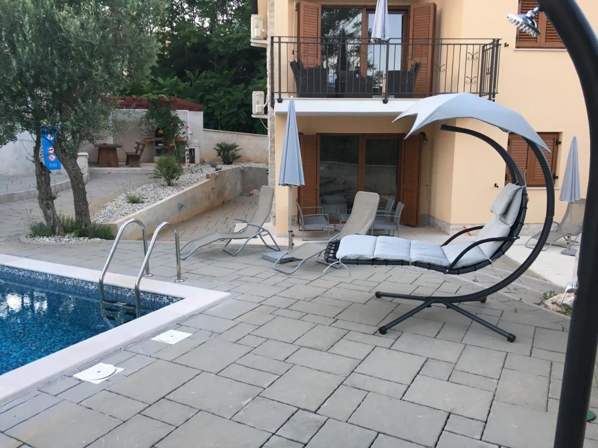 Apartments Villa Diamant With Pool & Whirlpool Čižići Exterior foto